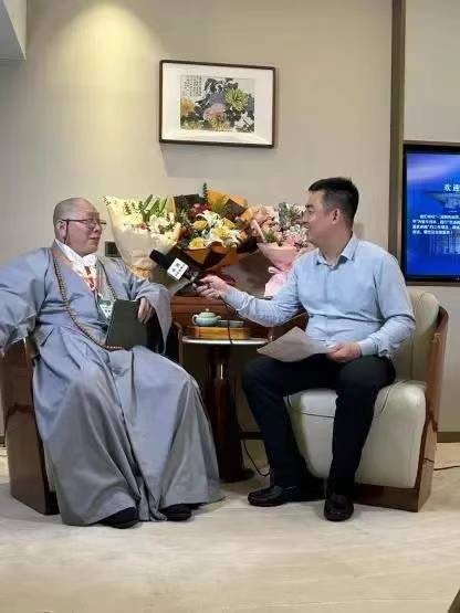 尋求專業意見和支持非常重要,以確保你做出明智的決策和行動。